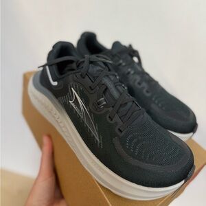 Women’s Altra Paradigm 7